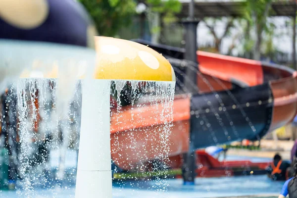 Mushroom Shaped Fountain Release Stream Water Overflows Rain Sunny Days — 图库照片