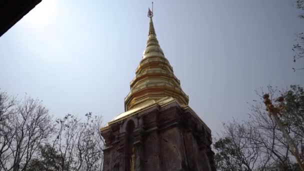 Wat Phra Chom Kitti Its Crooked Chedi Contains Fragment Buddha — Vídeos de Stock