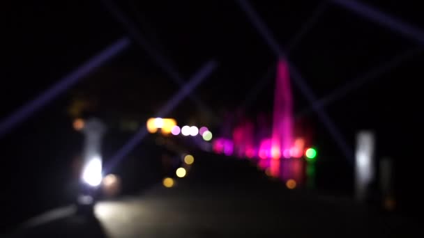 Blur Bokeh Waterworks Noche Superficie Del Agua Decorado Jugado Color — Vídeos de Stock