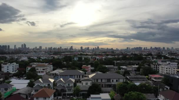 Panoramic Twilight Image Suburbs Stretching Big City Which Shrouded Mist — Video