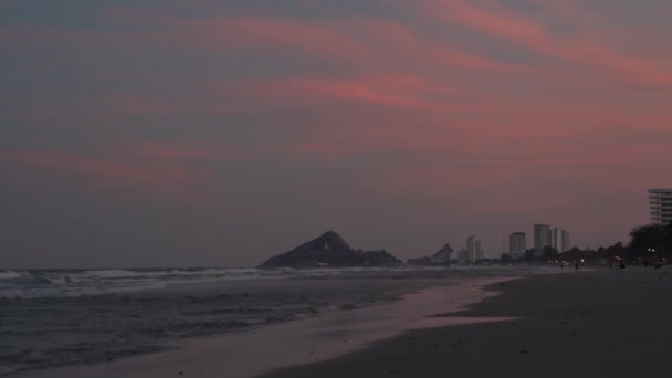 Dark Twilight Time Beach Little Wave Pink Gray Sky Tone — Wideo stockowe