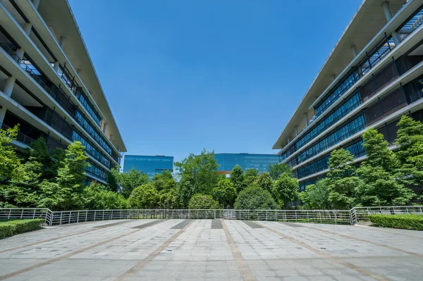 Edificio de oficinas en chengdu — Foto de Stock