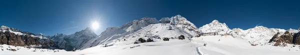 Panoramafoto van anapurna basiskamp Stockafbeelding