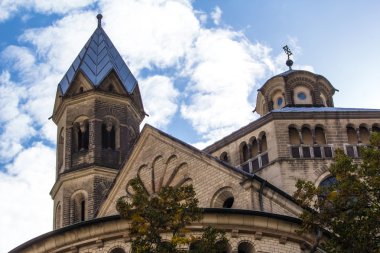 Köln-Aziz aposteln Kilisesi