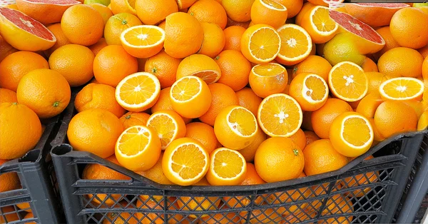 Olgun portakal meyveler — Stok fotoğraf
