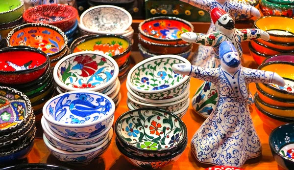 Pedaços coloridos de cerâmica — Fotografia de Stock