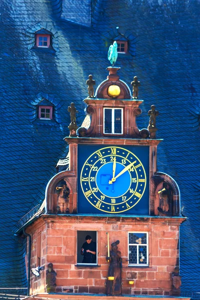 Ayuntamiento histórico en la antigua ciudad universitaria alemana de Marburgo — Foto de Stock