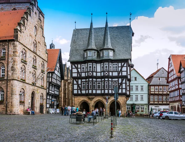 Ayuntamiento y el Weinhaus, el edificio con estructura de madera más antiguo de Alsfeld, Alemania — Foto de Stock