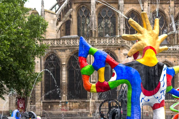 Çeşme, Paris'teki pompidou Merkezi — Stok fotoğraf