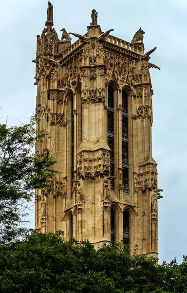 Paryża, saint-jacques wieża na rue rivoli — Zdjęcie stockowe