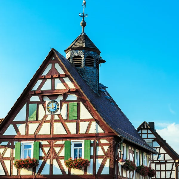 Et tidligere rådhus i en tysk landsby - Stock-foto