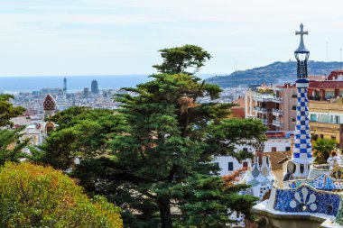 ünlü yaz park guell, İspanya Barcelona üzerinden görüntülemek