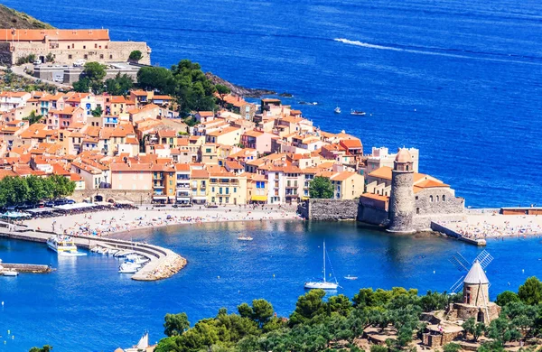 The bay of Collioure with church Notre-Dame des Anges, Southern France — Stock Photo, Image