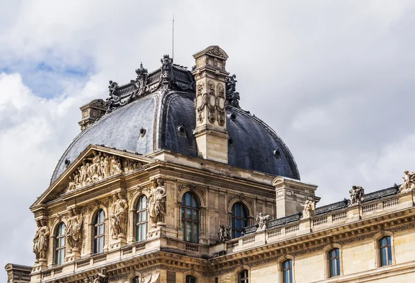 Het louvre art museum, Parijs — Stockfoto