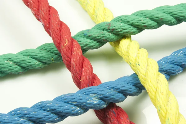 Цветные веревки — стоковое фото