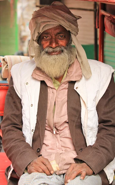 Indiska rickshaw ägare — Stockfoto