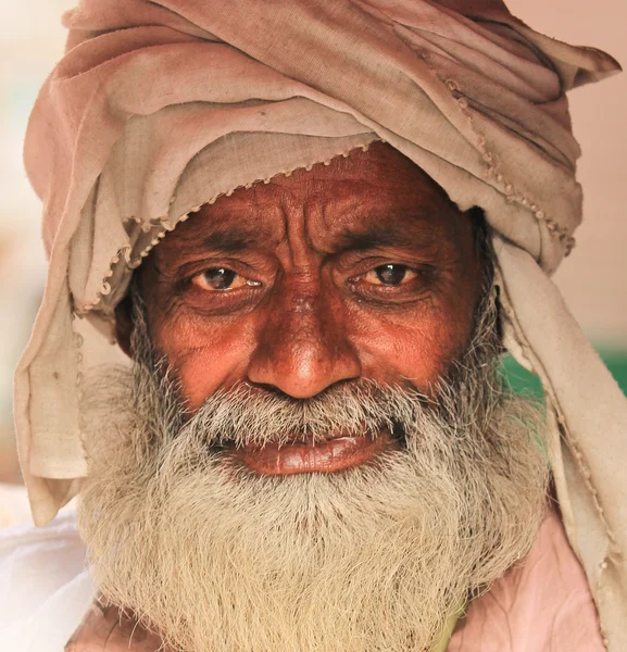 Indian rickshaw owner — Stock Photo, Image