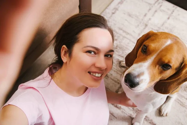 Girl Takes Selfie Dog —  Fotos de Stock
