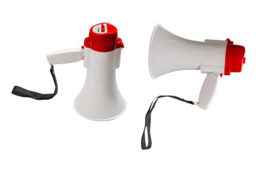 Beyaz bir arka plan üzerinde izole bir megafon. 