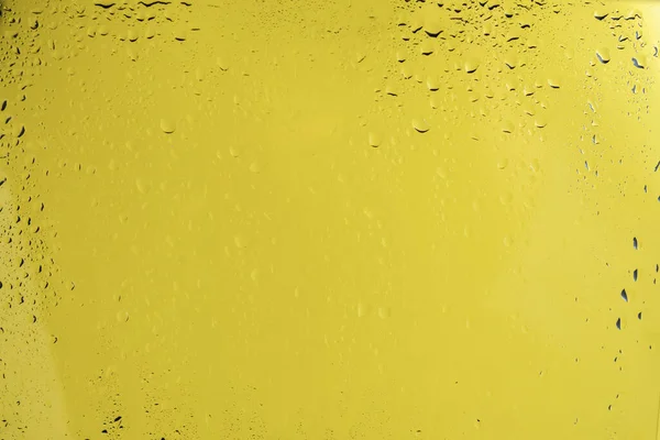 Fondo Amarillo Con Gotas Agua Copiar Espacio — Foto de Stock