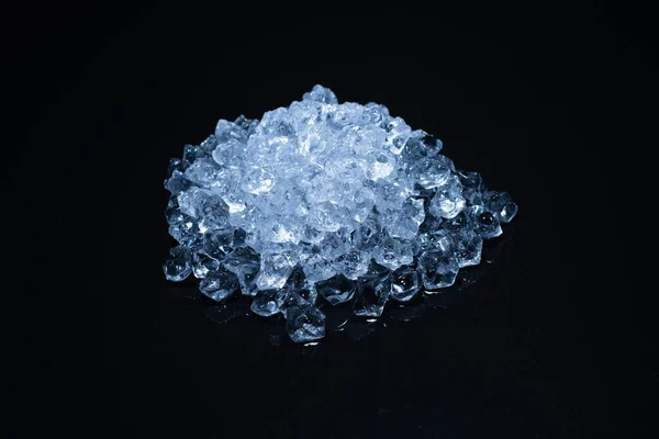 Kubus Kristal Pada Latar Belakang Hitam Ruang Untuk Teks Atau — Stok Foto