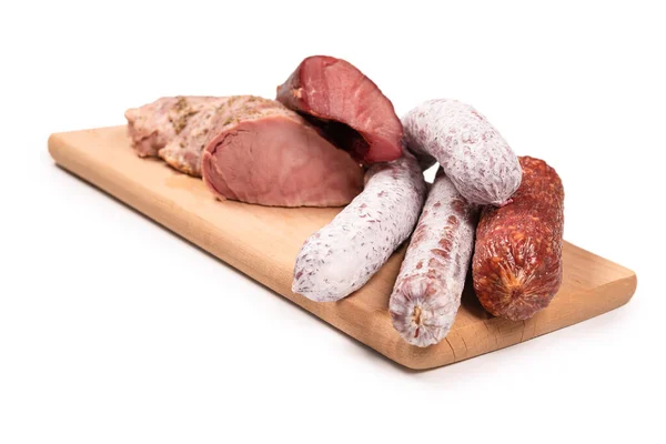 Vários Carne Carne Defumada Salsicha Salame Isolado Fundo Branco — Fotografia de Stock