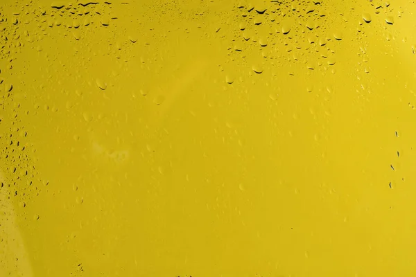 Fondo Giallo Con Gocce Acqua Copia Spazio — Foto Stock