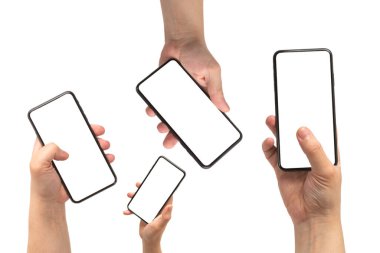 Beyaz arka planda elle izole edilmiş akıllı telefon. Beyaz perde. Boşluğu kopyala.