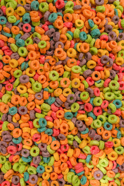 Сладкие разноцветные хлопья, хлопья в качестве фона.. 