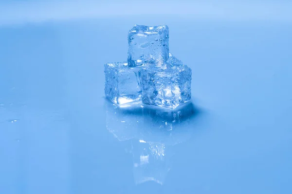 Buz Kristal Küpleri Metin Veya Tasarım Için Boşluk — Stok fotoğraf