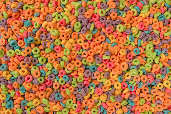 Сладкие разноцветные хлопья, хлопья в качестве фона.. 