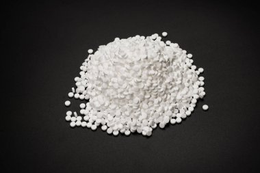 Beyaz arka planda izole edilmiş şeker ikame hapları. Üst görünüm. 