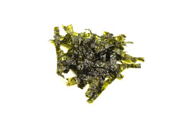 Beyaz arka planda izole edilmiş lezzetli yosun.. 