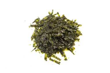 Beyaz arka planda izole edilmiş lezzetli yosun.. 