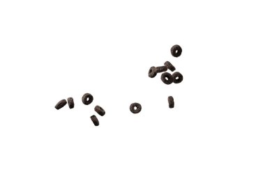 Çikolata halkaları gevrekleri bir kaseye dökülür. Kahvaltıda. Beyaz bir arkaplanda izole edilmiş. 