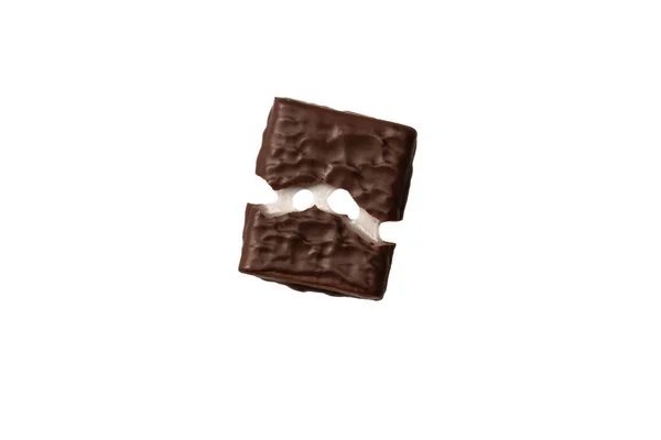 白い背景に隔離されたダークチョコレートキャンディー — ストック写真
