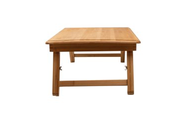 Tahta masa beyaz arka planda izole edilmiş. Üst görünüm. 