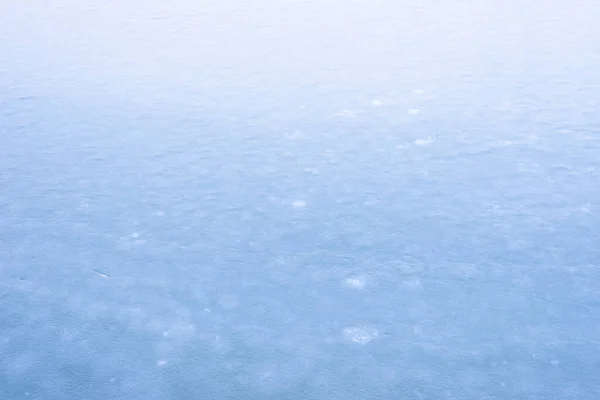 얼음의 자연적 배경으로 얼어붙은 — 스톡 사진