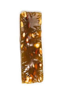 Beyaz arka planda fındıklı geleneksel Türk lezzeti. 