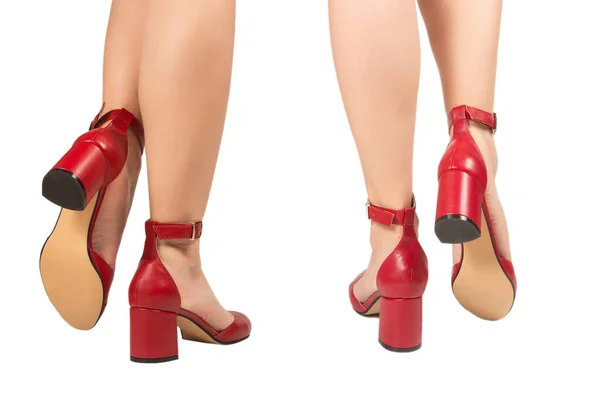 Жіночі Ноги Ретро Червоних Сандалі Підборах Ізольовані Білому Тлі — стокове фото
