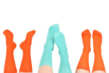 Mavi çoraplı kadın beyaz arka planda izole edilmiş. Üst görünüm. 