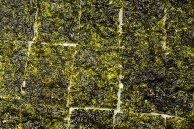 Beyaz arka planda izole edilmiş lezzetli yosun.. 