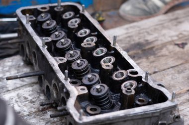 Tamirci tamir etti. Motor tamiri.