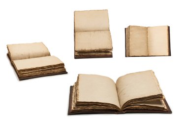 Beyaz bir arkaplanda izole edilmiş boş eski bir defter. Boşluğu kopyala.  