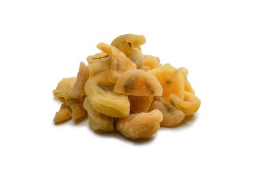 Kurumuş tutku meyvesi beyaz arka planda izole edilmiş. Üst görünüm. 