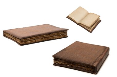 Beyaz bir arkaplanda izole edilmiş boş eski bir defter. Boşluğu kopyala.  