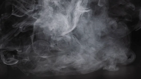 黒い背景に白い蒸気 スペースのコピー — ストック写真