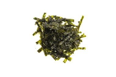 Beyaz arka planda izole edilmiş lezzetli yosun.. 