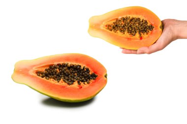 Papaya meyvesi beyaz arka planda izole edilmiş. Tropik meyve. Yarı papaya. Üst görünüm. 