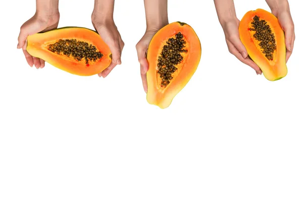 Papaya Frucht Isoliert Auf Weißem Hintergrund Frauenhänden Tropische Früchte Halbe — Stockfoto